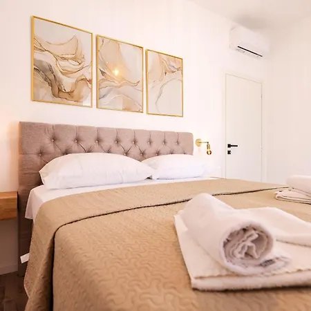 Vilamore - 3 Bedrooms & Pool וילה