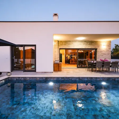 Villa Vilamore - 3 Bedrooms & Pool *